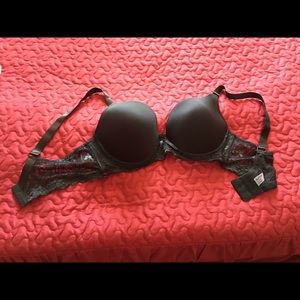 Black bra size 40D